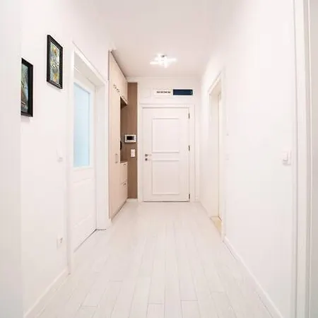 Grand Karavel Center Lux * Varna