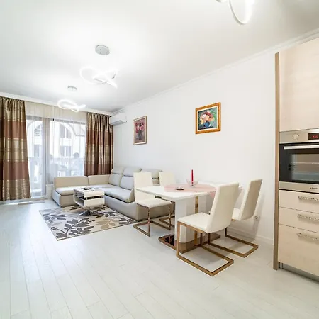 Grand Karavel Center Lux Apartmán