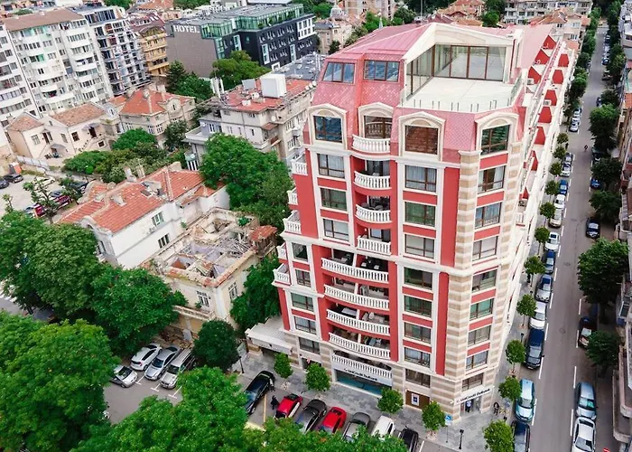 Grand Karavel Center Lux * Varna